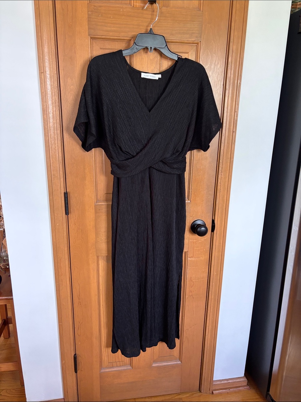 Black Twist-Front Maxi Dress — Short Sleeve V-Neck